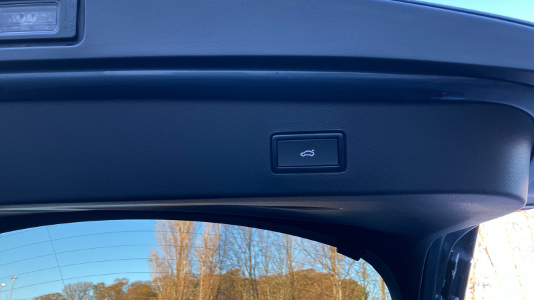 CUPRA Tavascan 210kW V1 77kWh 5dr Auto Electric Estate